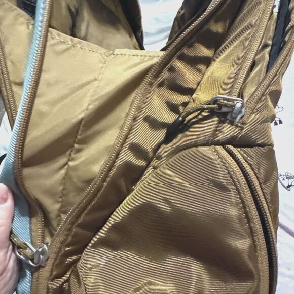 REI Acumen Brown Teal Work/School/Travel Back Pack NEW Back Straps Adjustable - Picture 8 of 9